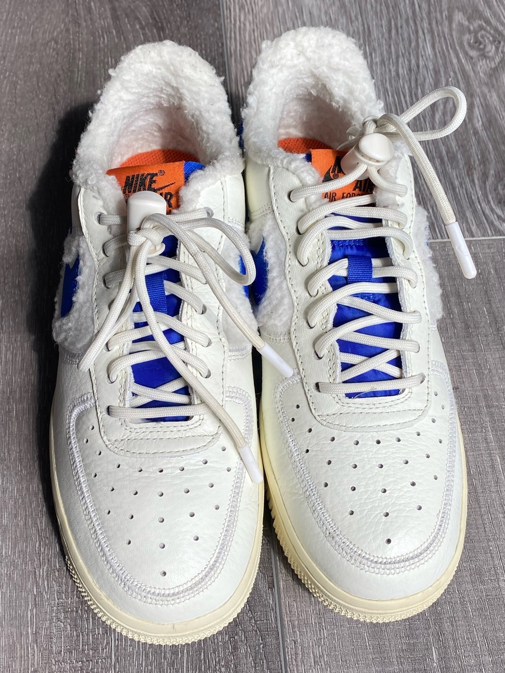 Nike Air Force 1’07 Sherpa Fleece Womens Size 7 Sail Cream Racer Blue DO6680-100